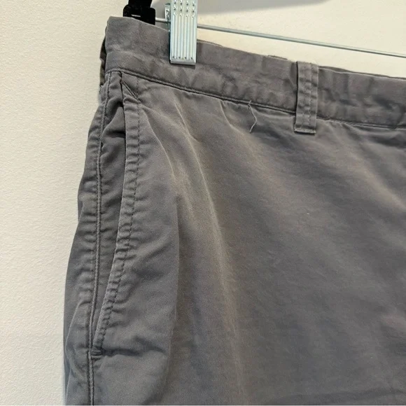 J Crew 10.5” Stretch Chino Shorts For Men Size 36 Gray Neutral Casual Golf Polo - Picture 8 of 14